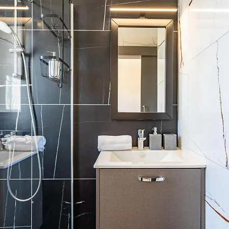 Sky 2-bedroom In Apartment Larnaca
