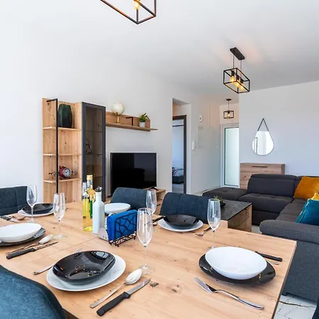Sky 2-bedroom In Lägenhet Larnaca
